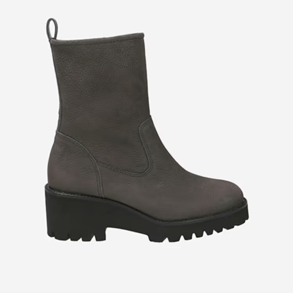 Paul Green NEWBURY Suede Booties in Gray. Size US 9.5. See size chart.